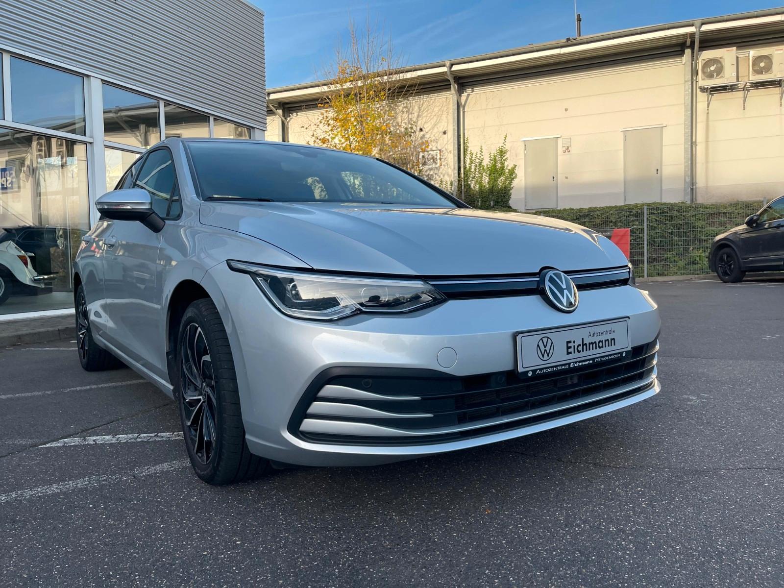 Volkswagen Golf VIII Life 1.5 TSI+LEDPlus+NAVI+AHK+ACC+CLIM