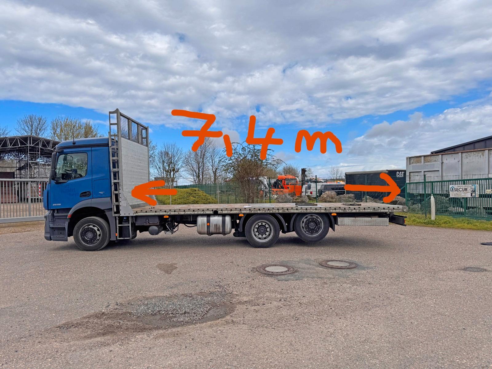 Mercedes-Benz 2533 6X2 Plateau 7,40m + 1,00 m gesamt 8,40 m