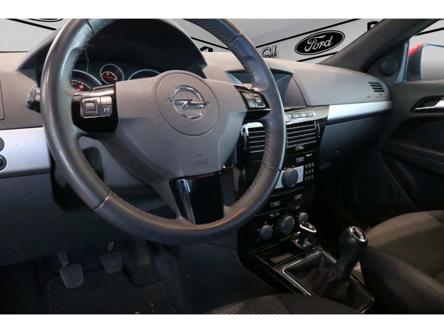 Fahrzeugabbildung Opel Astra H Twin Top Edition 111-Jahre Cabrio