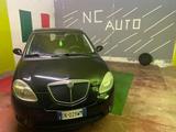 Lancia Ypsilon 1.2 Oro - Lancia Ypsilon Oro mit Benzin-Antrieb