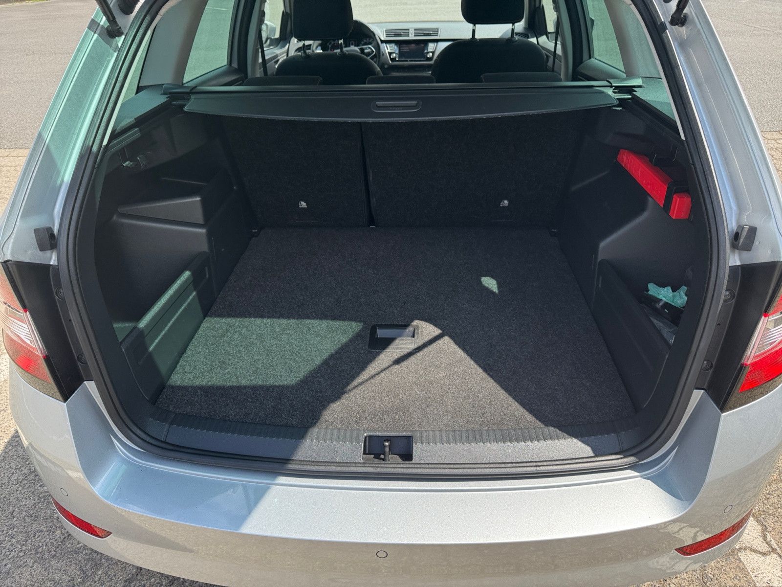 Fabia Combi CLEVER CarPlay AHK ACC Sitzheizung