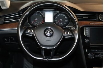 Fahrzeugabbildung Volkswagen Passat Var.2.0TDI 4Mot.DSG Highline-Navi-LED-ACC