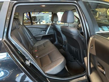 BMW 530 i Touring *Klima*Navi*Xenon*AHK*Freisprech*