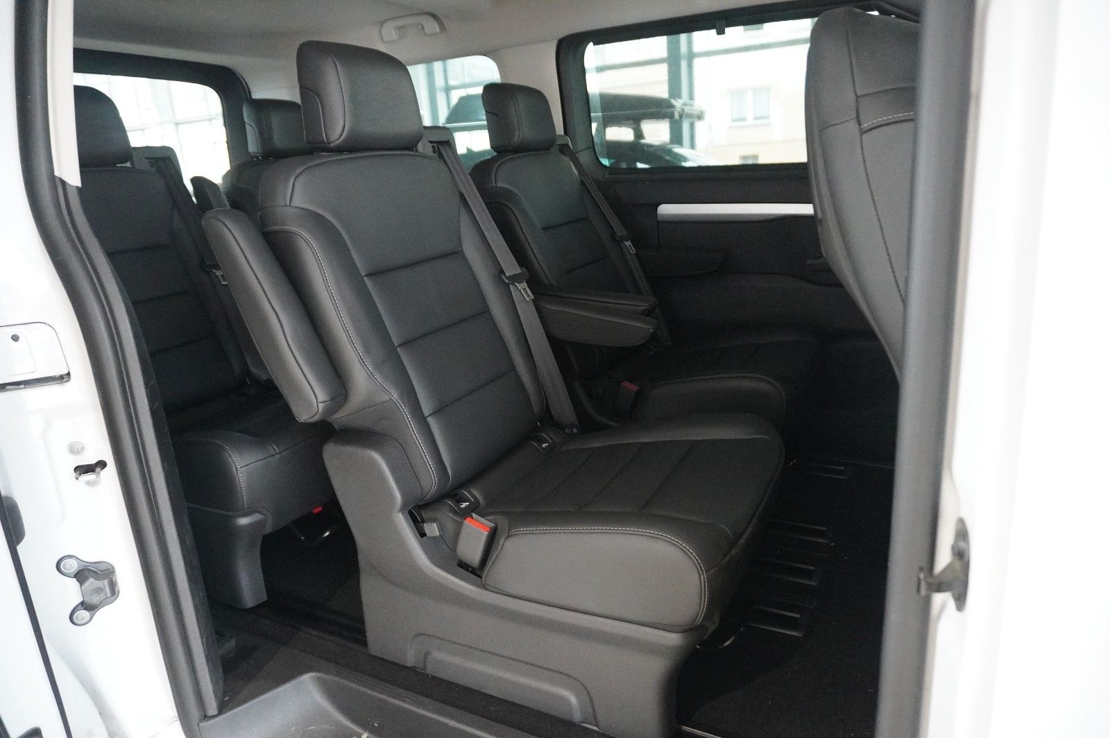 Fahrzeugabbildung Opel Zafira Life Tourer 2.0D "M" NAVI/LED/KAMERA/SHZ