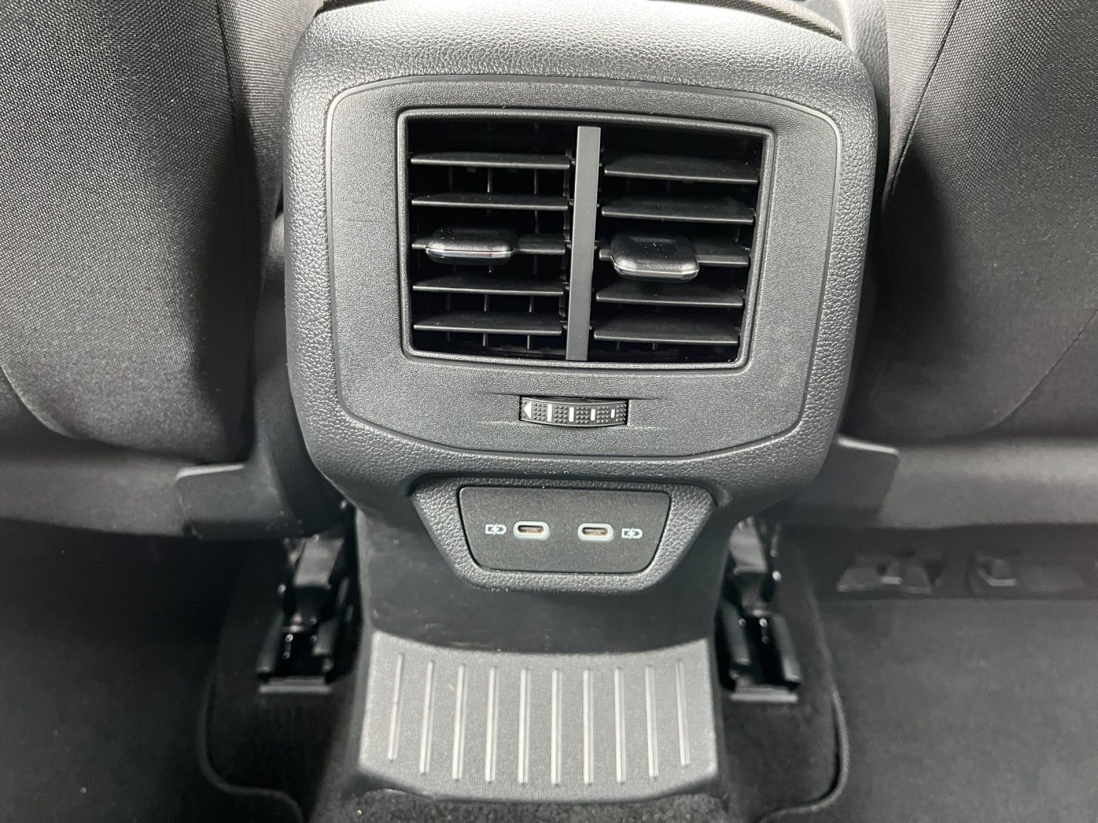 Volkswagen T-Roc - Bild 21