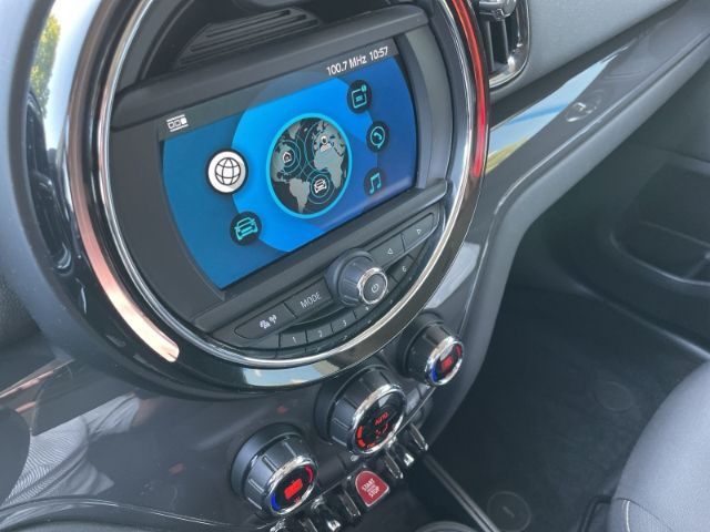 Fahrzeugabbildung MINI Cooper Countryman Autom.Einparkhilfe, Sitzheizun