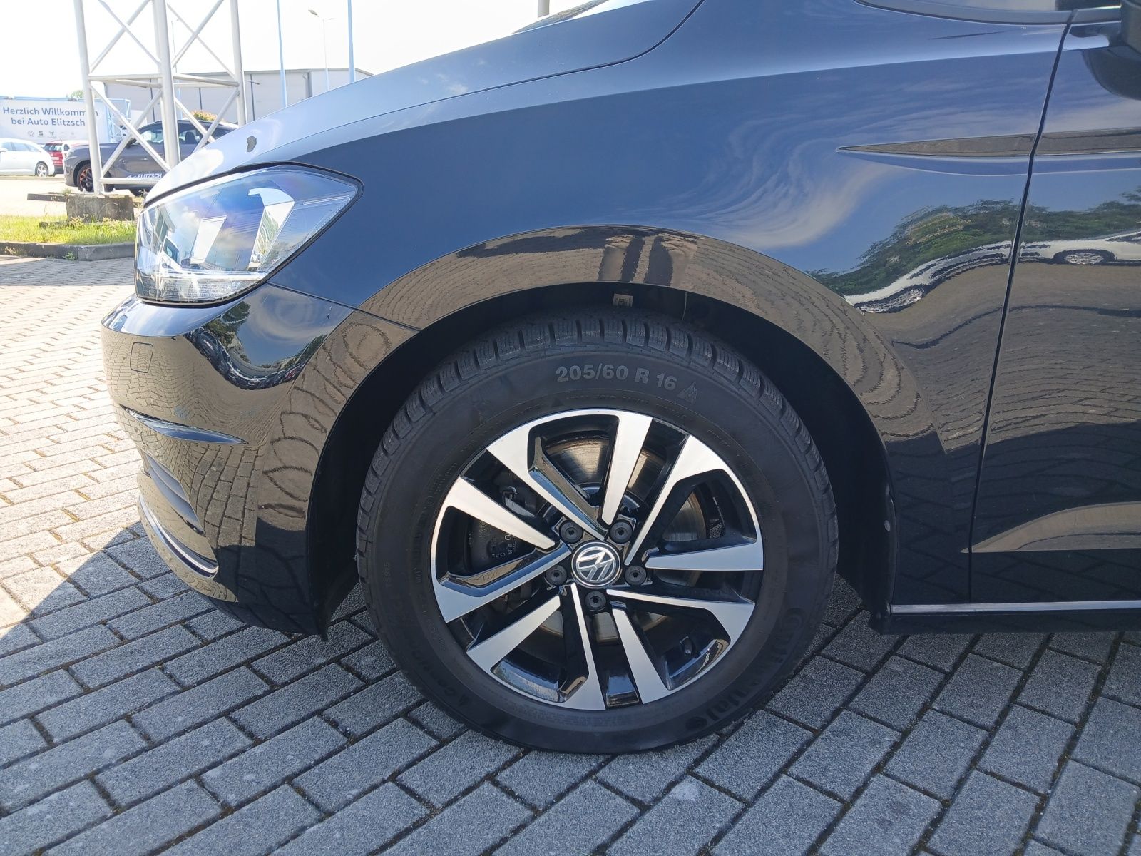 Fahrzeugabbildung Volkswagen Touran TSI United 7-Si Navi PDC SH LM