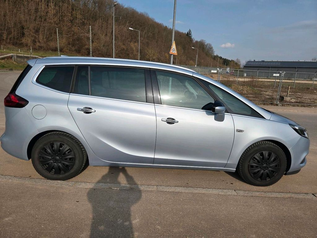 Image of Opel Zafira Tourer