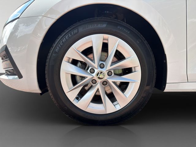 Octavia 2.0 TDI DPF Selection Plus DSG HUD LED