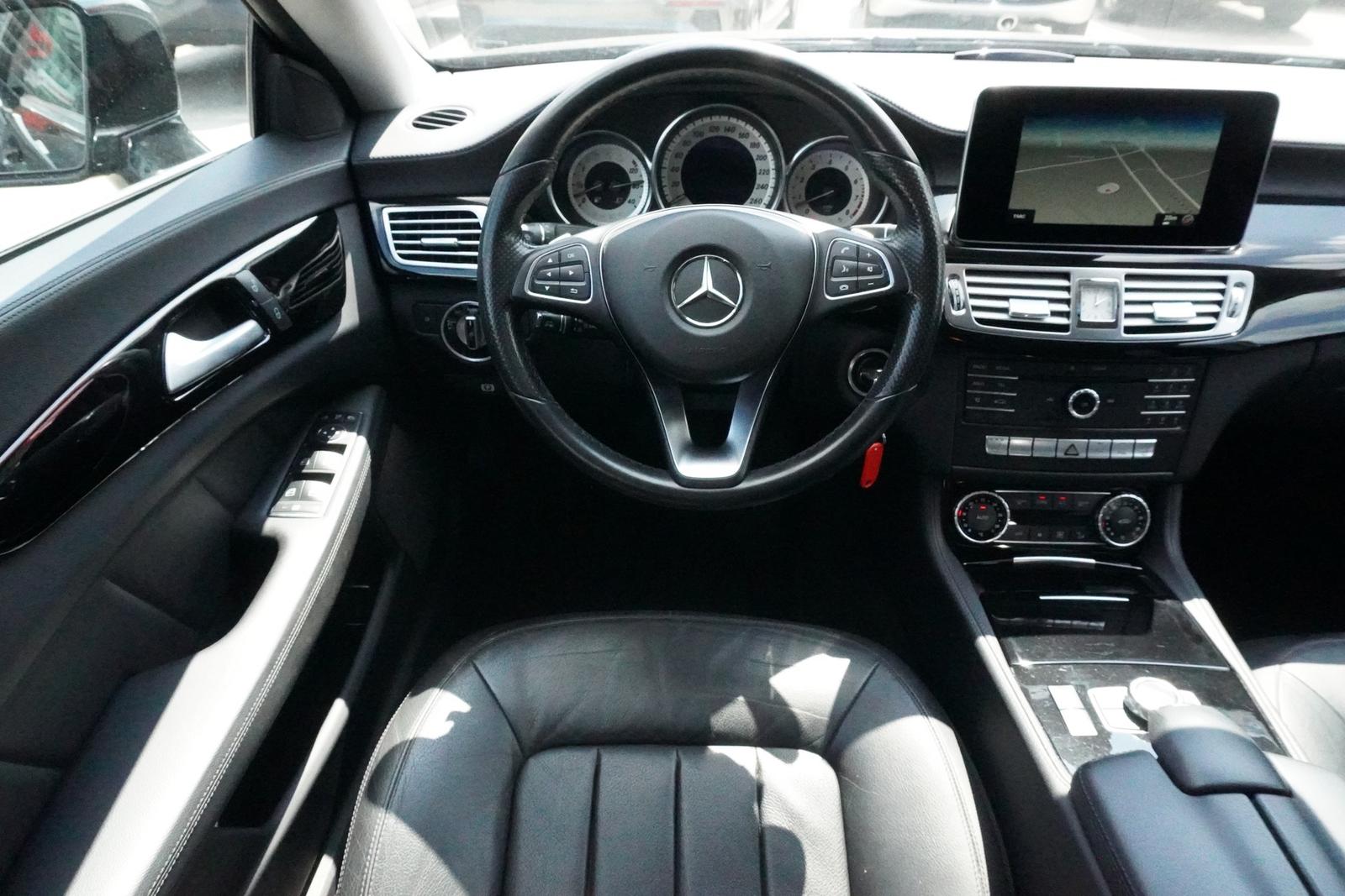 Mercedes-Benz CLS 400 Multibeam 360° Totwinkel Schiebedach