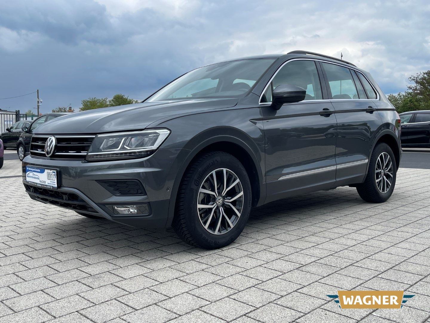 Fahrzeugabbildung Volkswagen Tiguan Comfortline  Automatik 4Motion