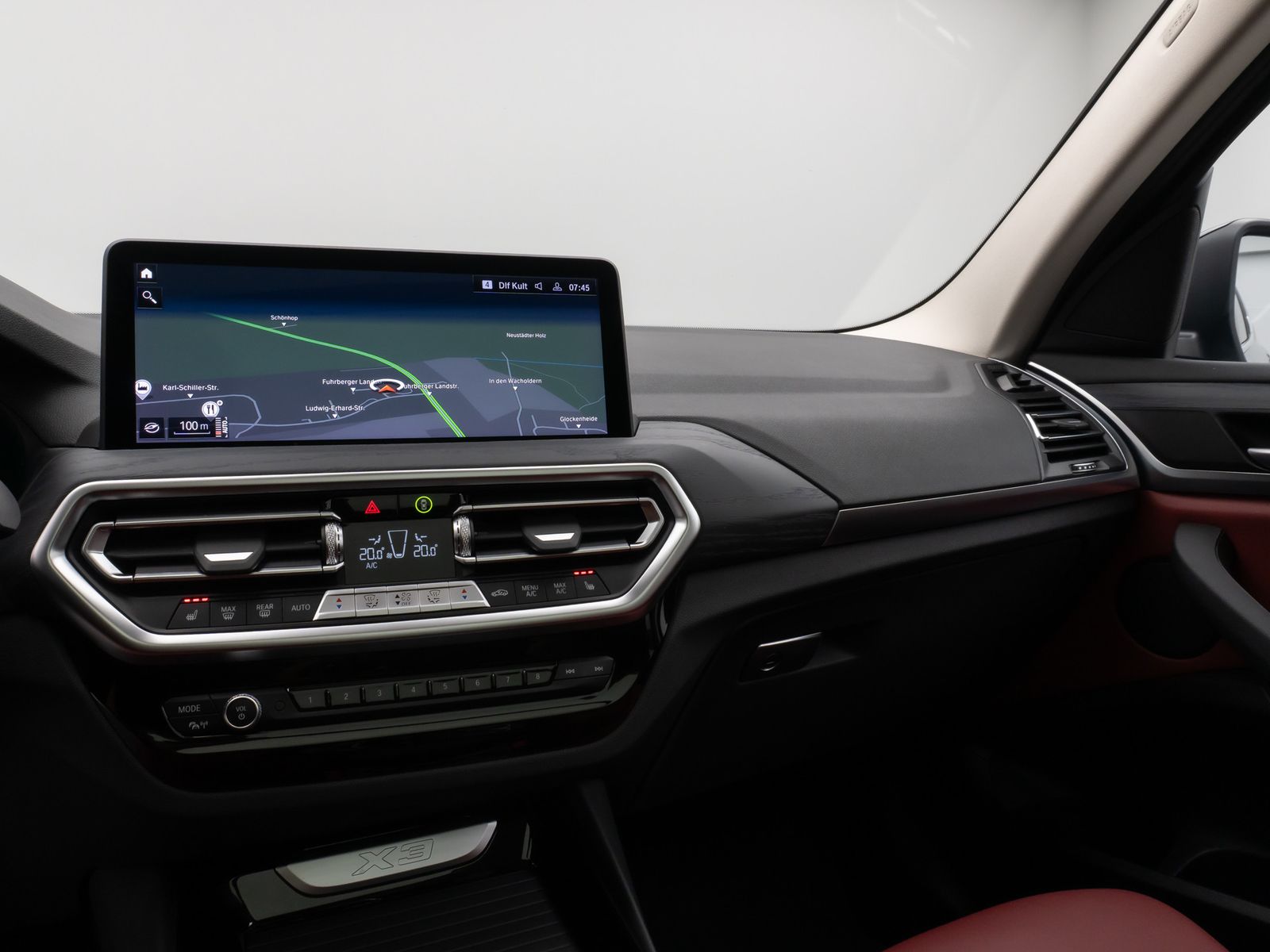 Fahrzeugabbildung BMW X3 xD30i Panorama 360°HUD DAB HiFi Komfort Sport