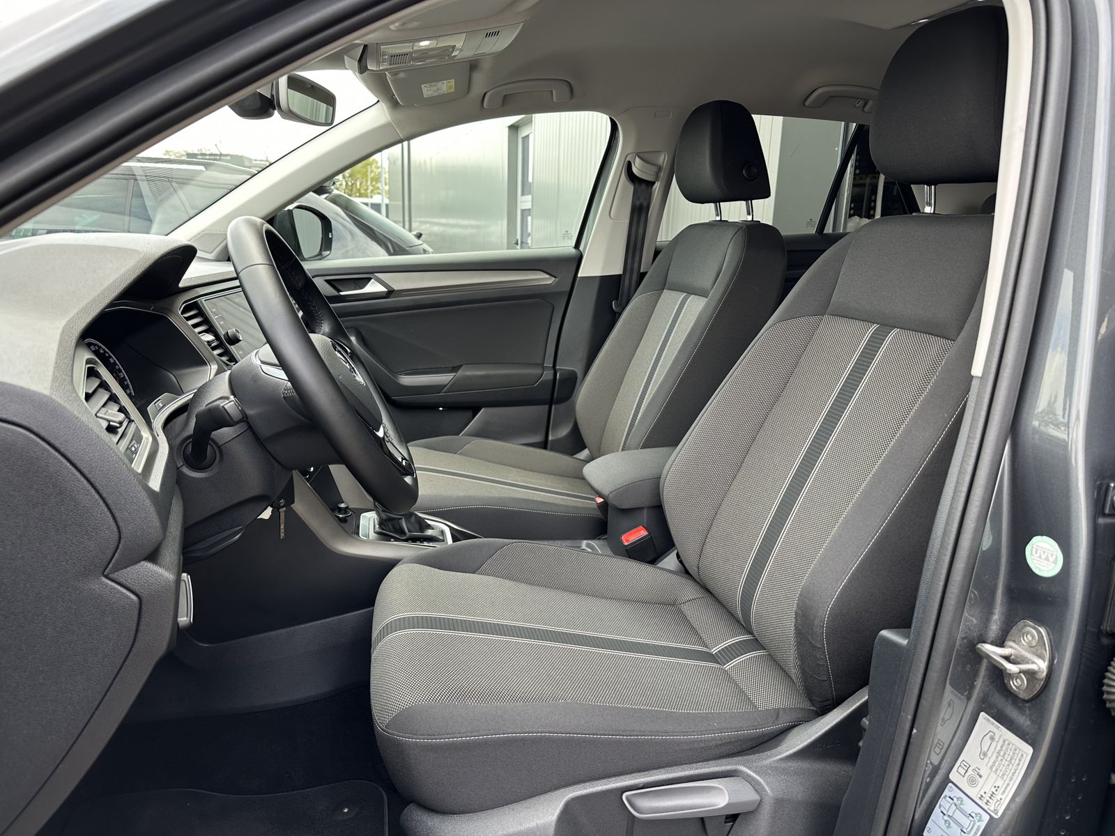 Fahrzeugabbildung Volkswagen T-Roc 2.0 TDI DSG Style NAV+KAMERA+CARPLAY+1HD