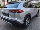 Toyota Corolla Cross 2.0-l-VVT-i Hybrid  - Toyota Corolla Cross: 2.0