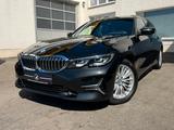BMW 320i Touring Luxury Line PANO LED AMBIENTE LEDER - Behindertengerechte BMW 320