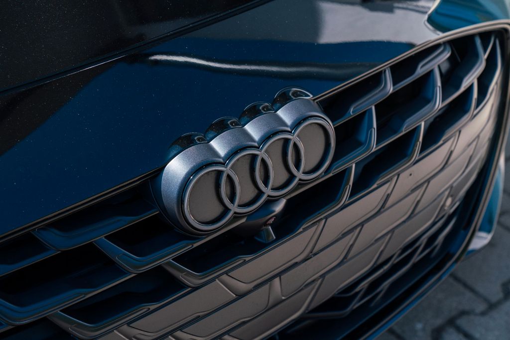 AUDI A6 TDI quattro/ LUFTFAHR./ 21"/ TECH PRO/ S LINE AUDI A6 TDI quattro/ LUFTFAHR./ 21"/ TECH PRO/ S LINE