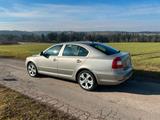 Skoda Octavia 1.9 TDI PD DPF DSG Elegance Elegance - Skoda Octavia mit Diesel-Antrieb: Limousine, 1.9
