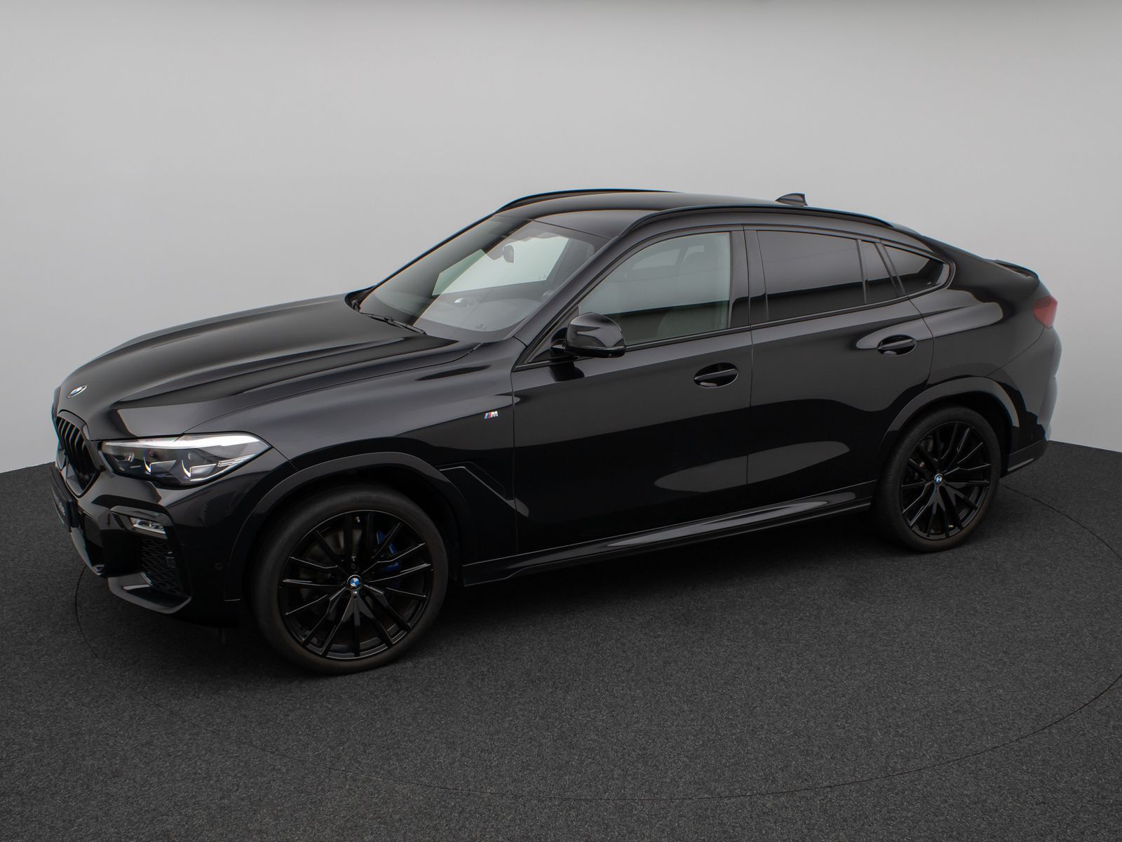 Fahrzeugabbildung BMW X6 xD30d M Sport DAB 360°DisplKey AHK Alarm 22"