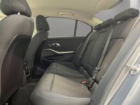 BMW 318 - Vorschau Bild 13