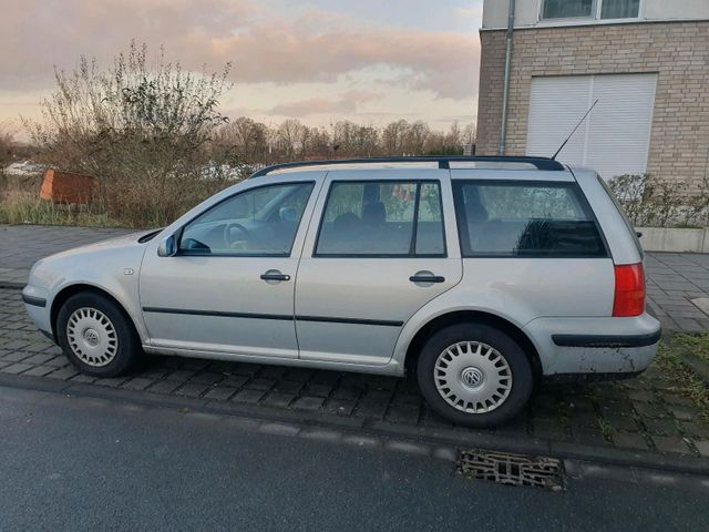 Volkswagen Golf 4 kombi 2.0 gute Zustand