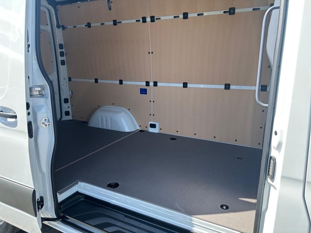 Fahrzeugabbildung Mercedes-Benz Sprinter 315 CDI Kasten BASE L2H2 AHK KAM SpurA
