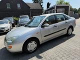 Ford Focus 1.6 Ghia AUTOMATIK TÜV NEU - Ford Focus aus 2000: 1.6