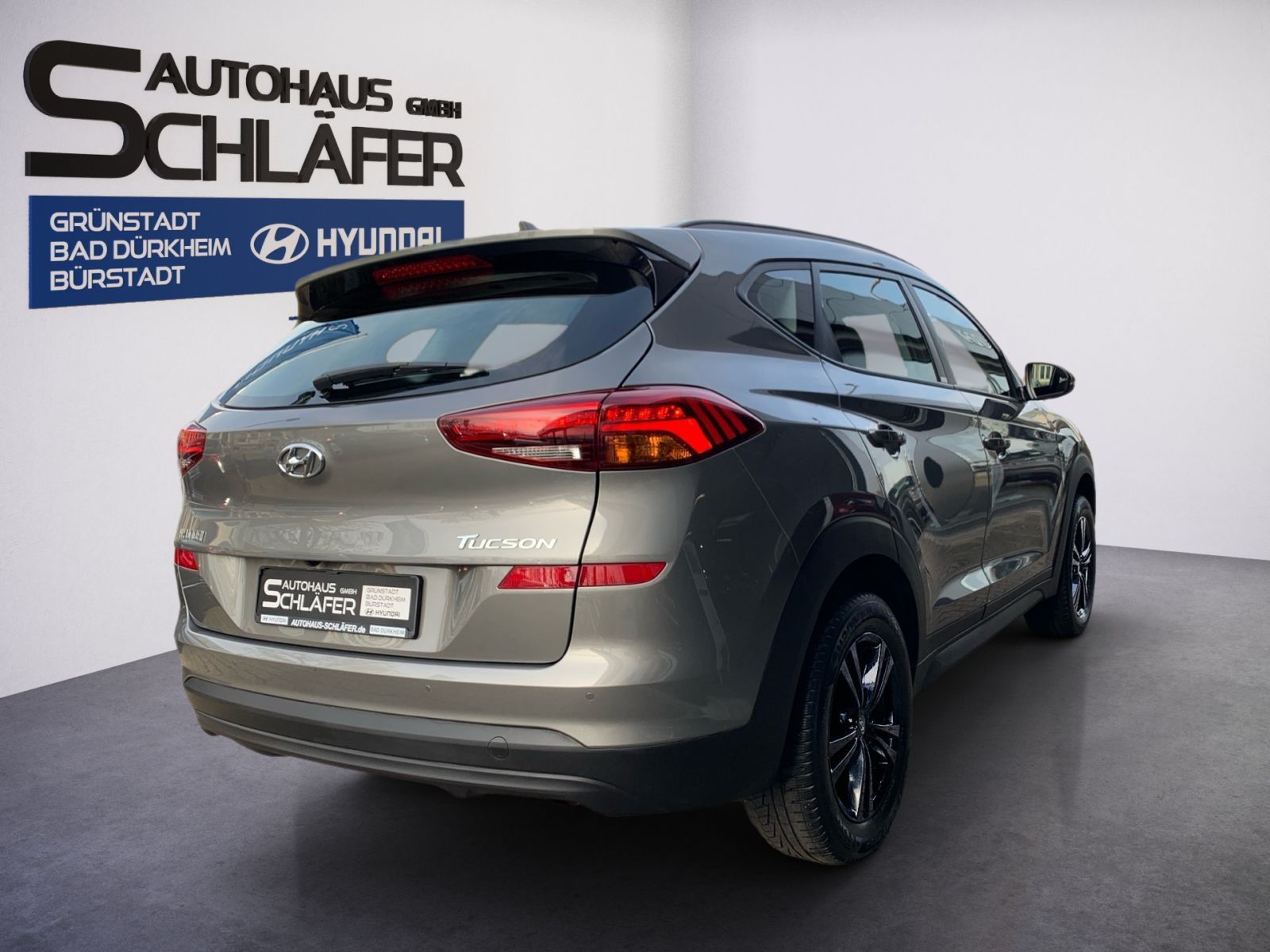 Fahrzeugabbildung Hyundai TUCSON 1.6 Advantage Navi 8x bereift