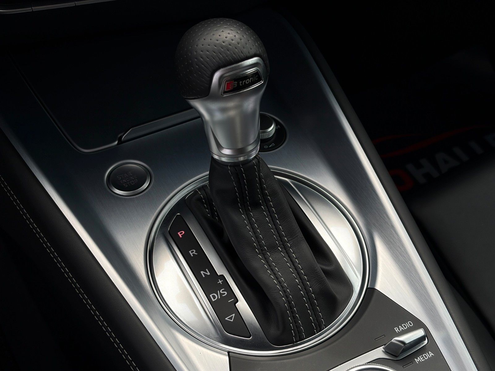 Fahrzeugabbildung Audi TT Coupe 1.8 TFSI S Line B&O CAM Tempomat Leder