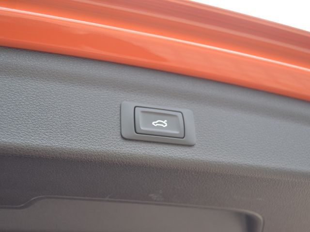 Q3 35 TFSI S-tronic Advanced OPTIK-SW/AHK/LED/18