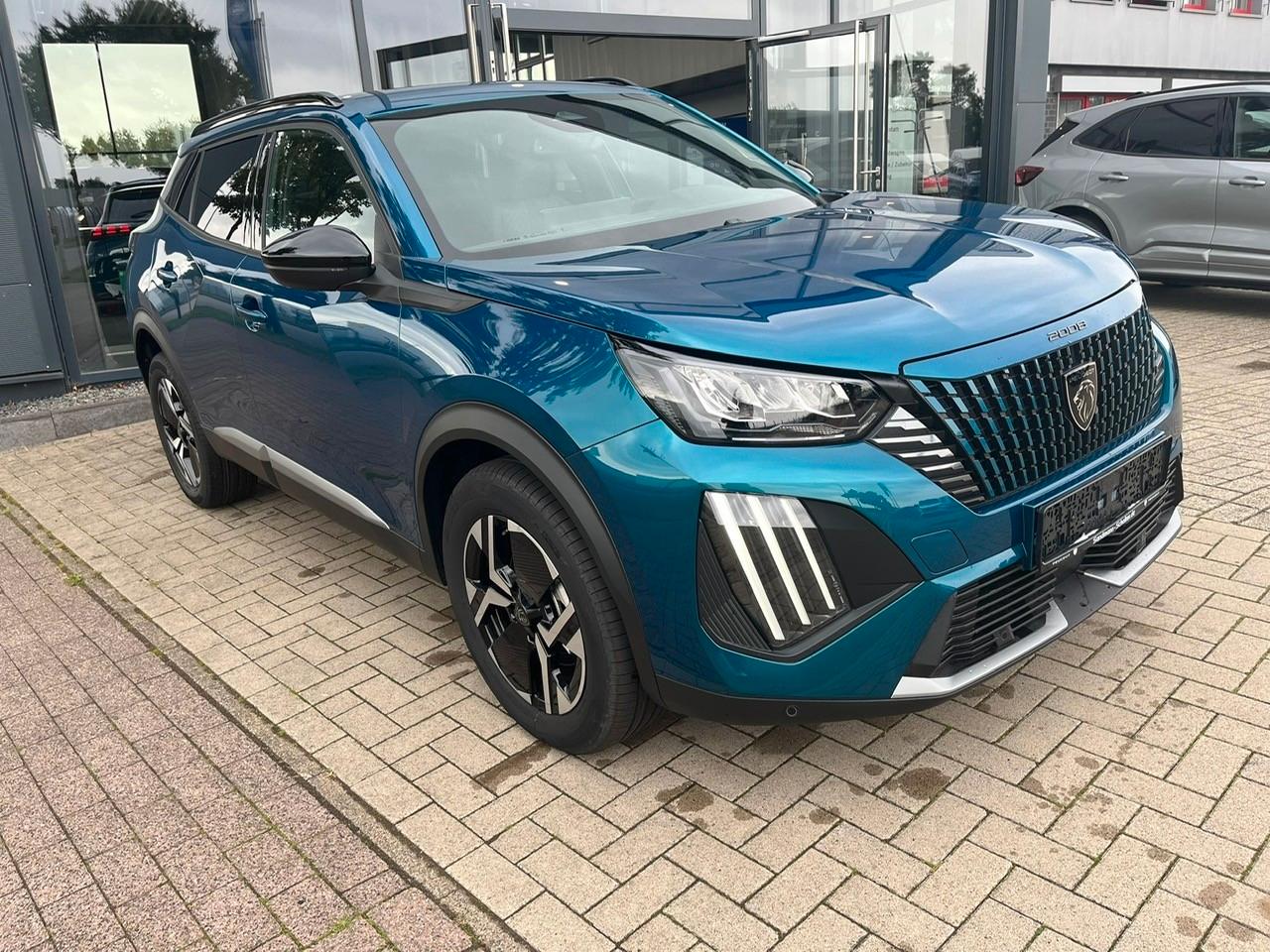 Peugeot 2008 Hybrid 145 Allure