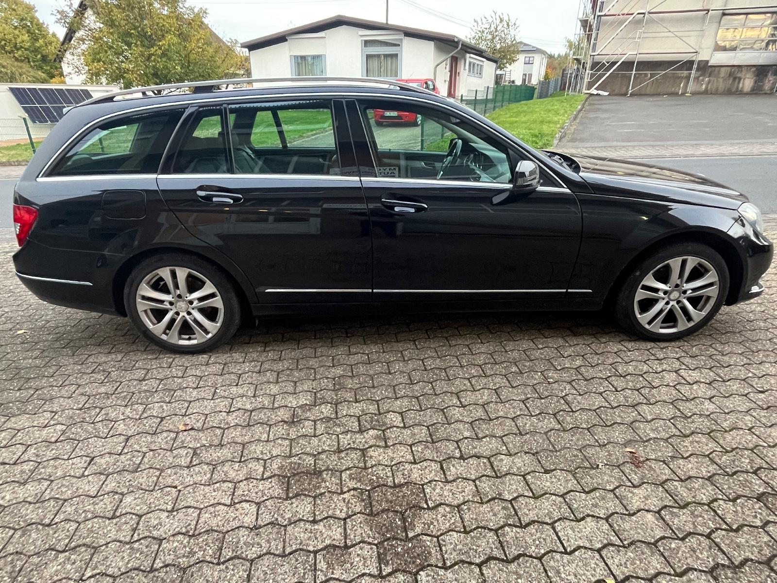 Mercedes-Benz C180 2012 — photo 8