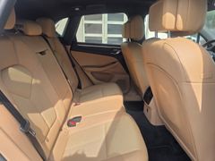 Fahrzeugabbildung Macan El. Panodach Navi Leder Soundsystem LED Dy