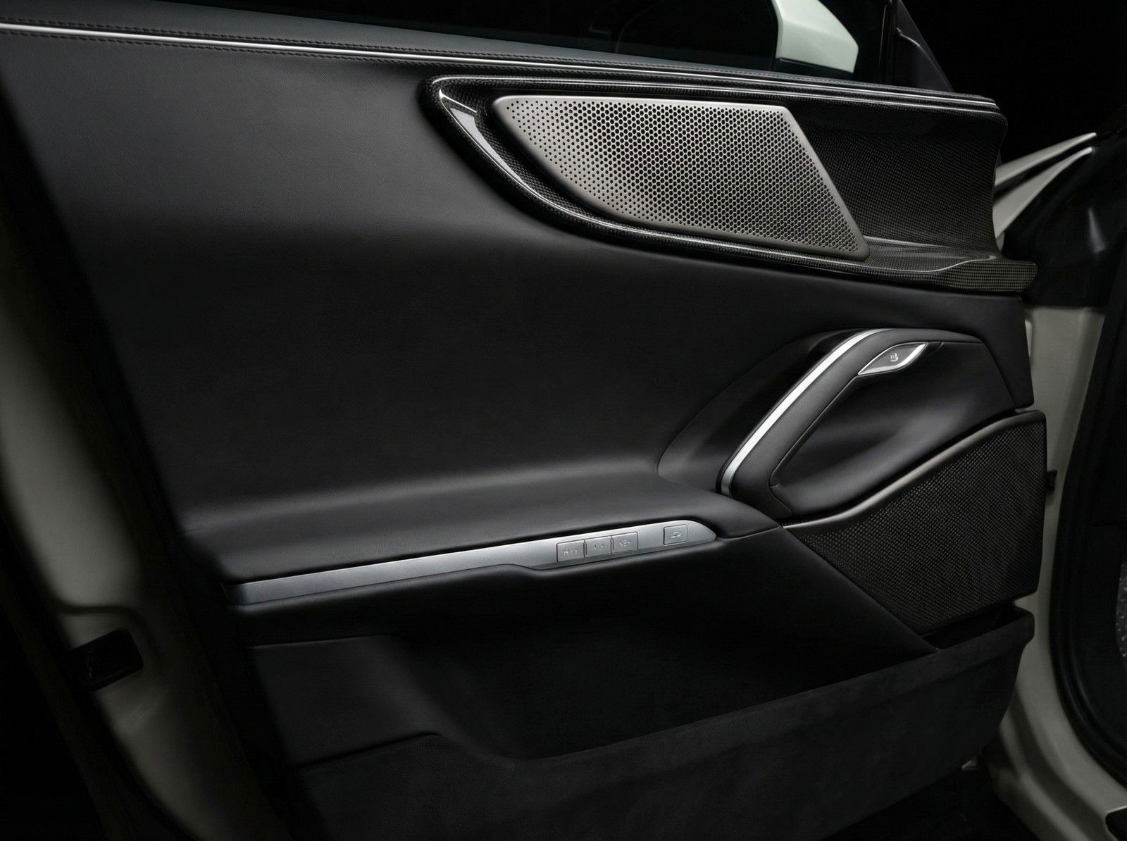 Fahrzeugabbildung Ferrari Purosangue | Carbon | Panorama | Massage Seats