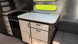 Airstream 684 Midnight Flamingo Special Edition - Airstream Wohnwagen