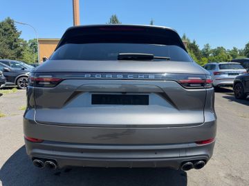 Porsche Cayenne - 6