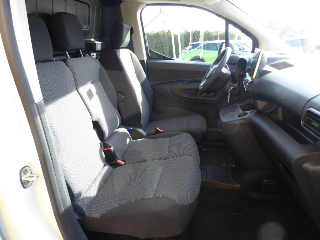 Fahrzeugabbildung Opel Combo-e Cargo (50-kWh)