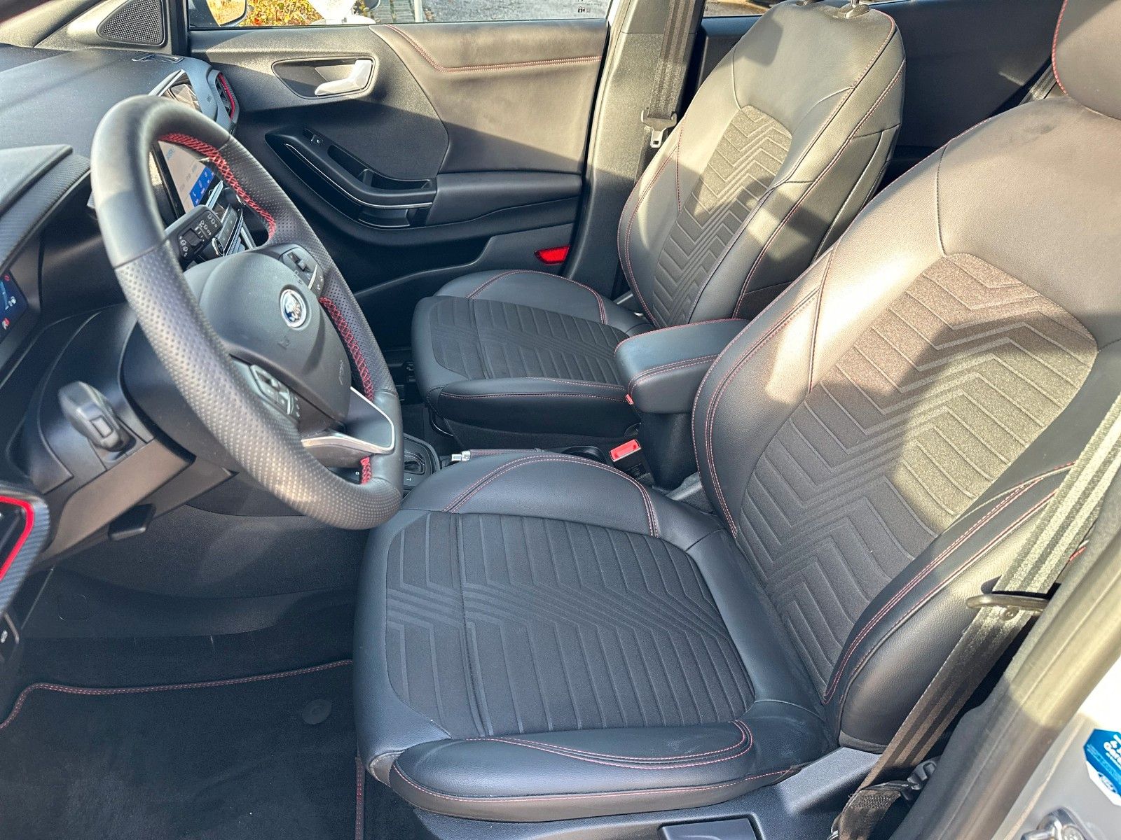 Fahrzeugabbildung Ford Puma ST-Line X, AHK ABNEHMBAR, WINTERPAKET