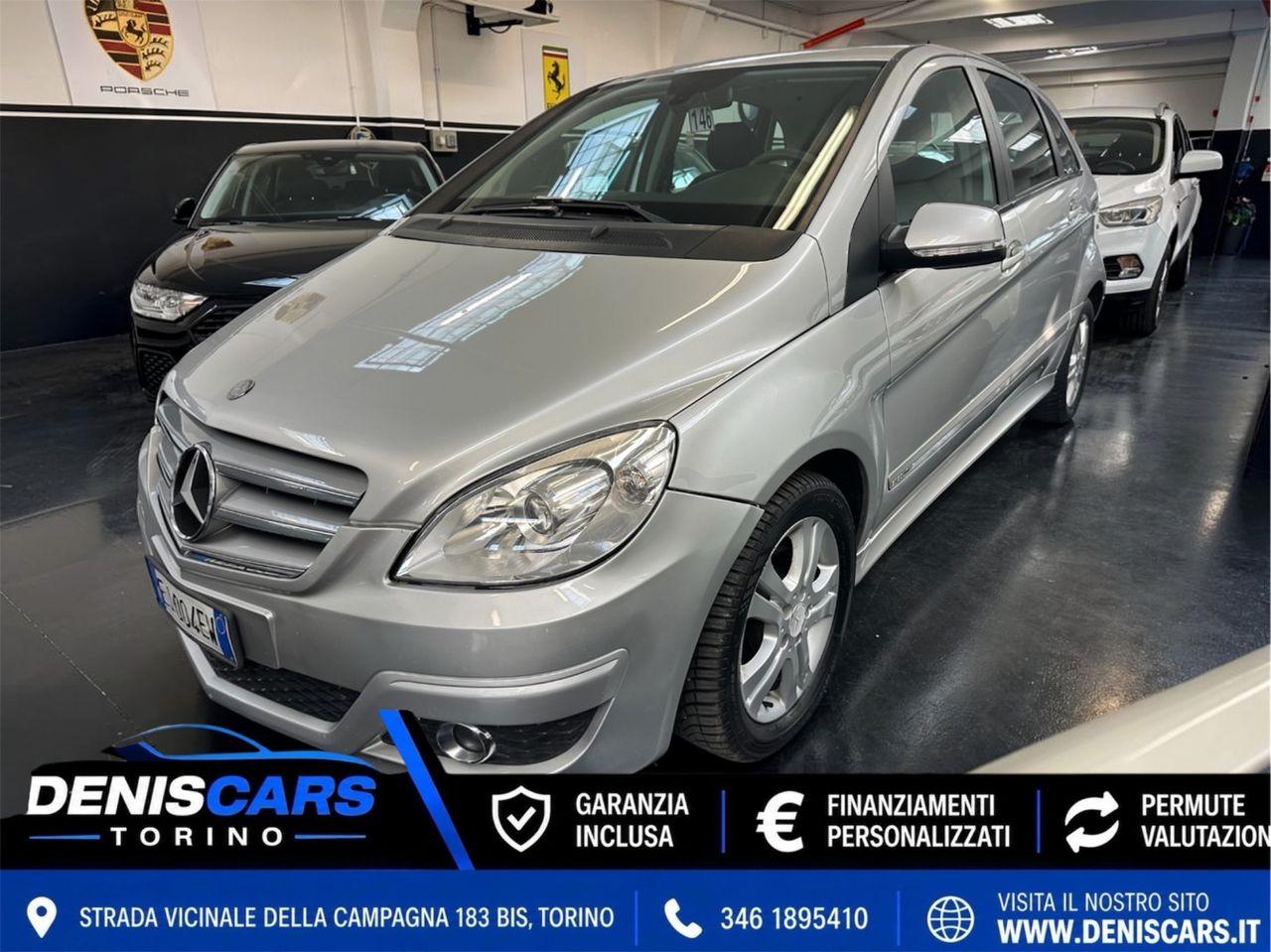 Mercedes-Benz B 180