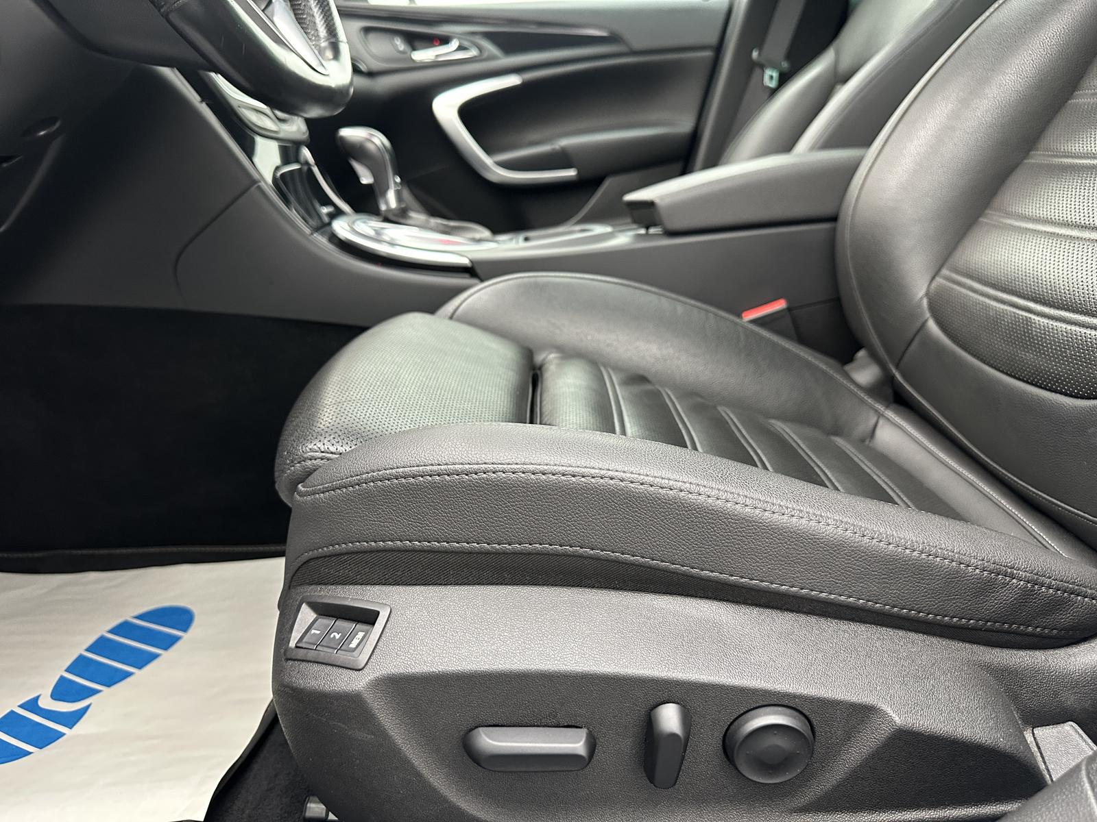 Opel Insignia Sports Tourer 2.0 Turbo 250 ch BVA – OPC Line – Toit pano Cuir ventilé