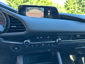 Bild 15 Mazda 3 Lim. *AUTOMATIC*SitzHz*NAVI*KAMERA*