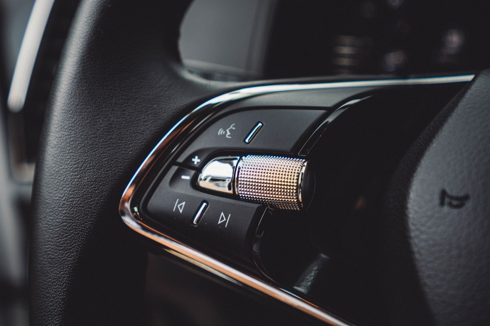 Fahrzeugabbildung SKODA Karoq 1.5 TSI*DAB*PDC*Kamera*ViCo*Garantie*u.v.m