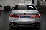 BMW 750 d xDrive M Sport Laser H&K Individual - silberne BMW 750