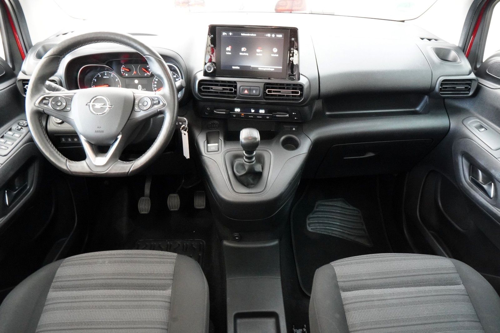 Fahrzeugabbildung Opel Combo Life E Edition *1.Hand*Navi*Pano*Carplay*