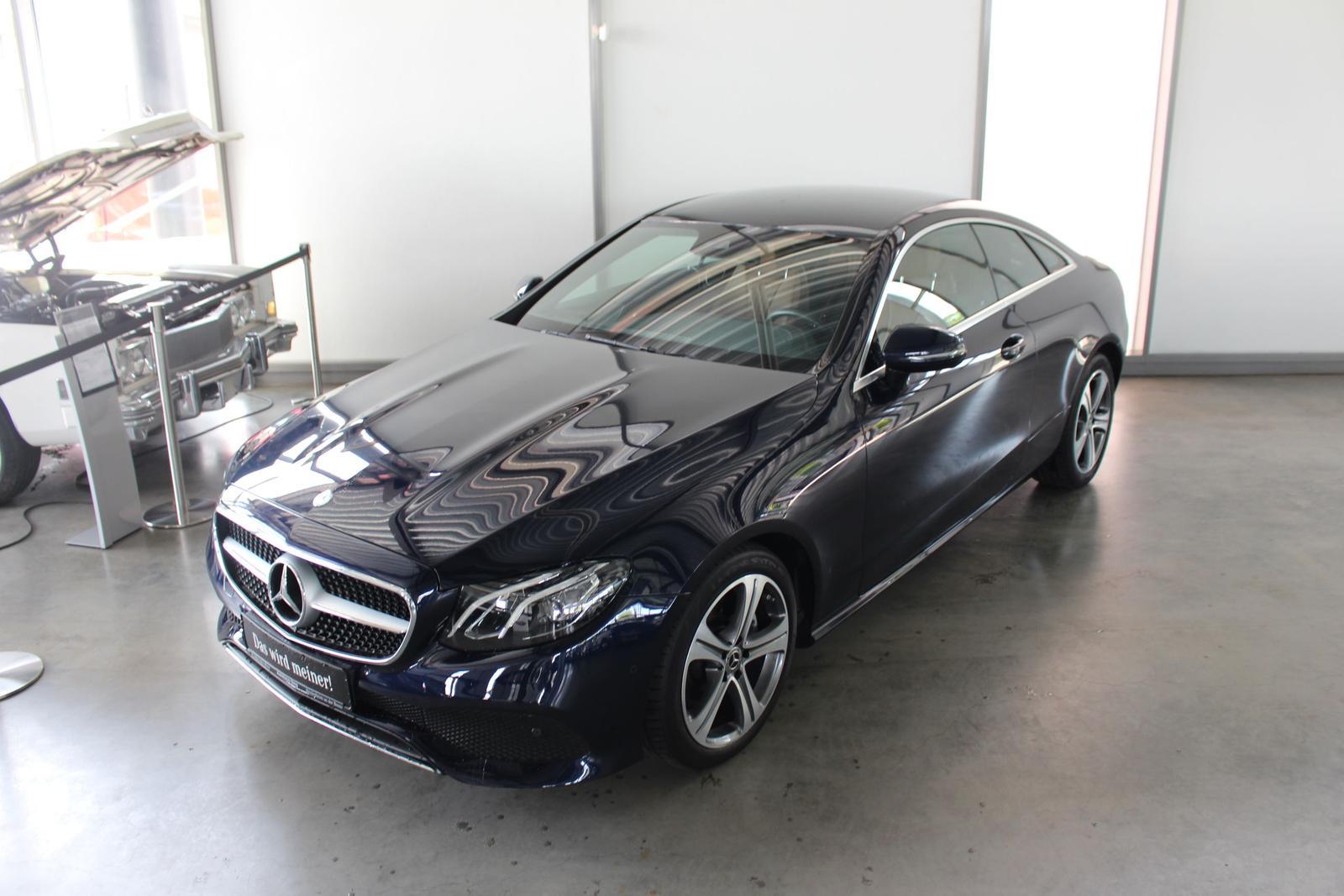 Mercedes-Benz E 200 Coupé Leder braun Ambiente LED Kamera