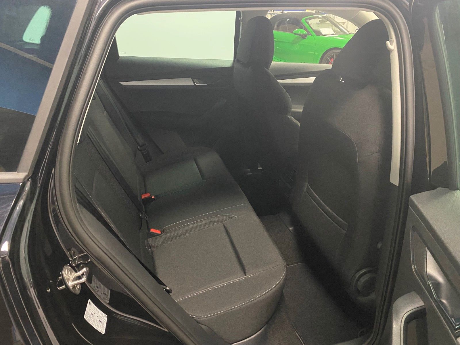 Fahrzeugabbildung SKODA Karoq 1.5 TSI DSG+Garantie 2030 oder 100tKM+NAVI