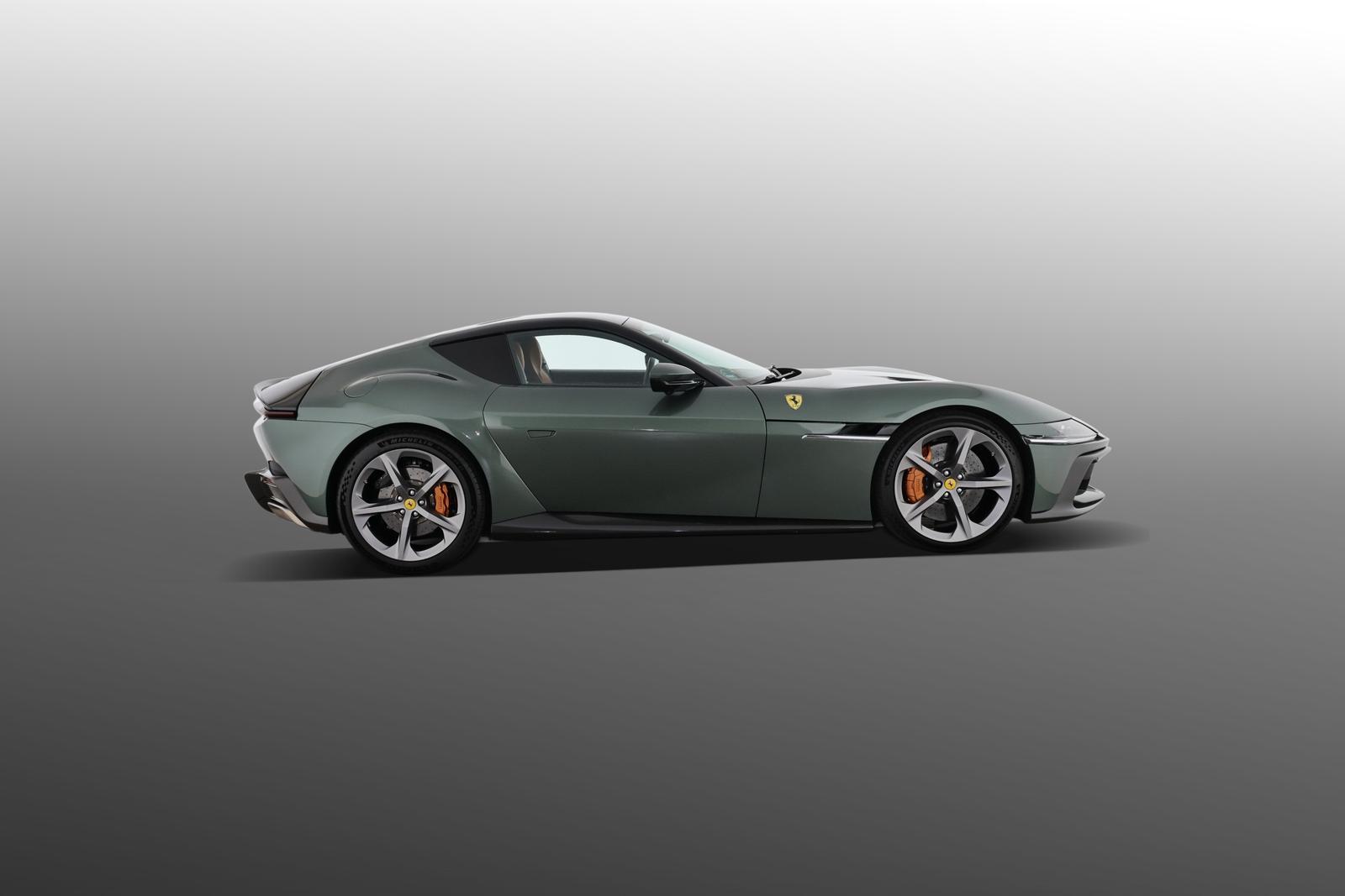 Ferrari 12 Cilindri Carbon | Pano |