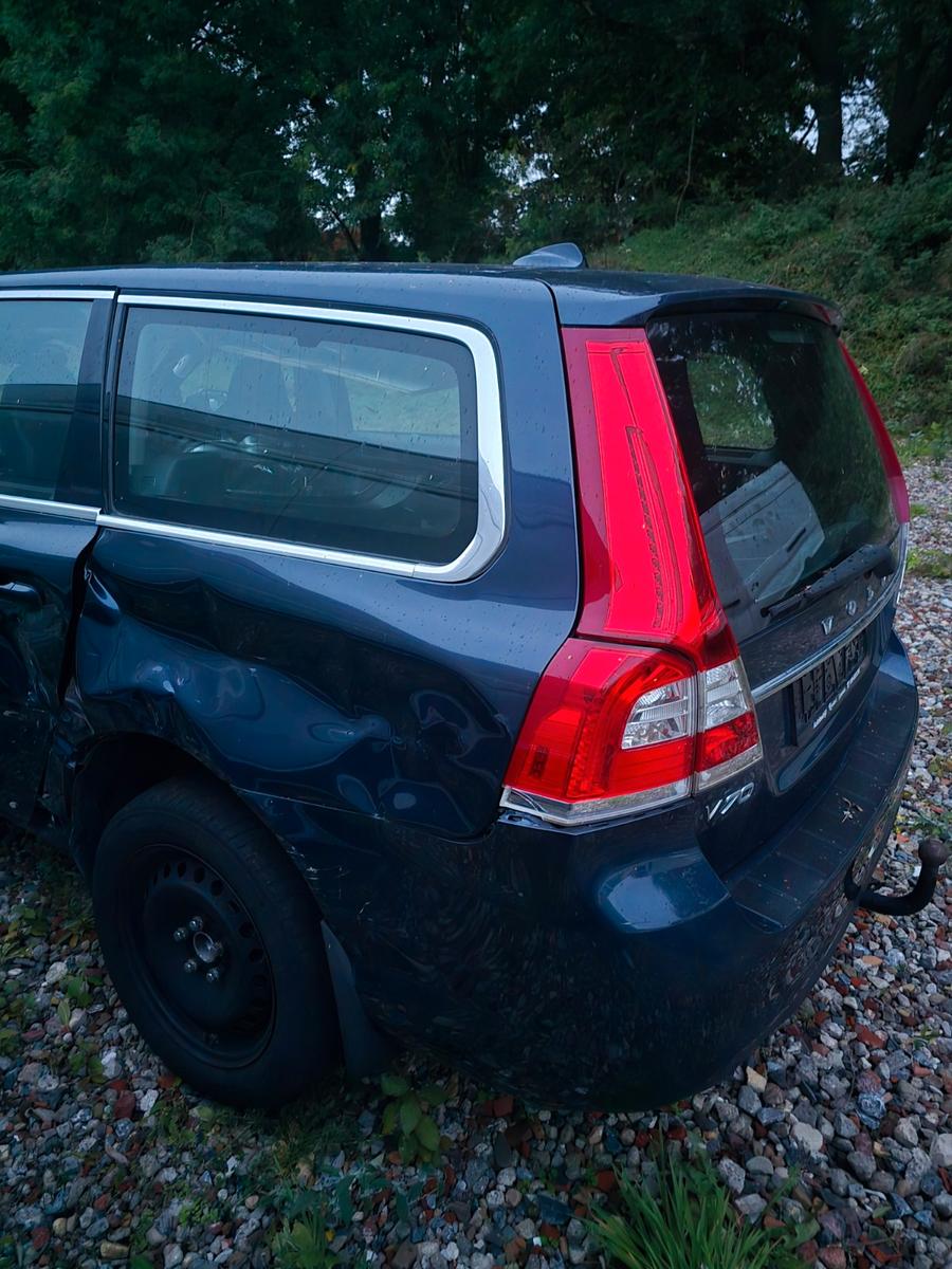 Volvo V70 2013 — photo 11