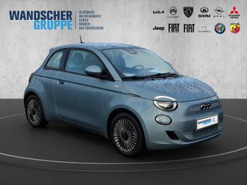 Fiat 500 e Icon KeyLess+Navi+LM+PDC+SoundSys+SpurH