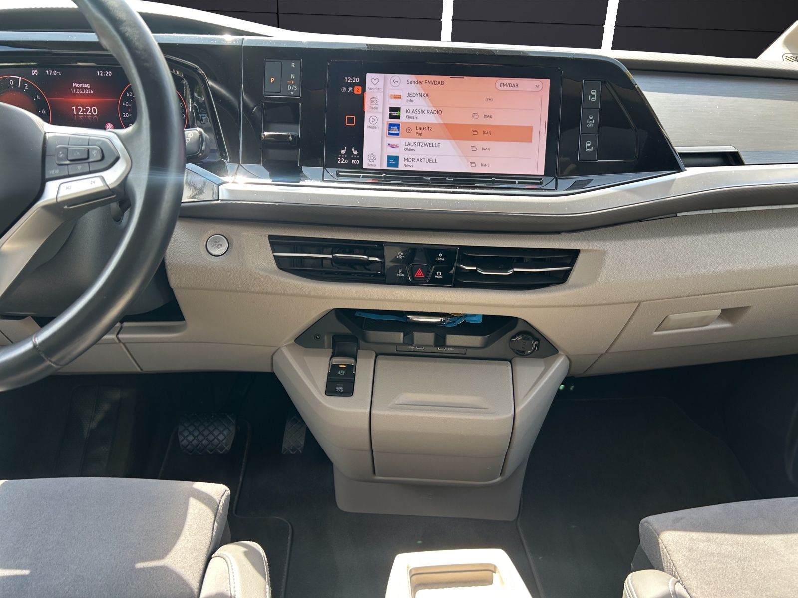 Fahrzeugabbildung Volkswagen T7 Multivan eHybrid ENERGETIC  DSG LED STANDH NA