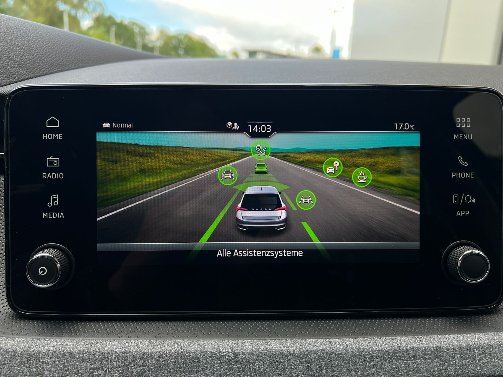Fahrzeugabbildung SKODA Scala Selection 1.0 TSI DSG *LED, ACC, Kamera, 1